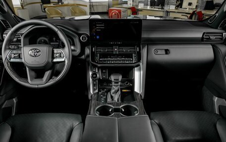 Toyota Land Cruiser, 2026 год, 16 500 000 рублей, 20 фотография