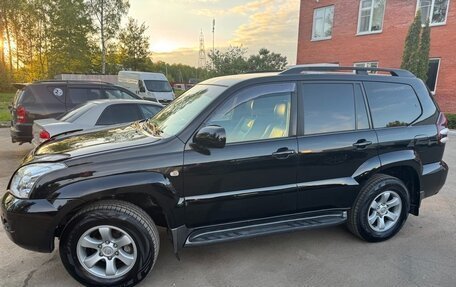 Toyota Land Cruiser Prado 120 рестайлинг, 2008 год, 2 700 000 рублей, 3 фотография