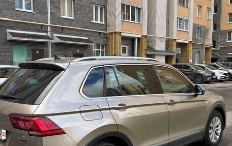 Volkswagen Tiguan II, 2018 год, 2 100 000 рублей, 4 фотография