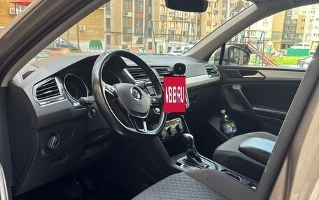 Volkswagen Tiguan II, 2018 год, 2 100 000 рублей, 2 фотография