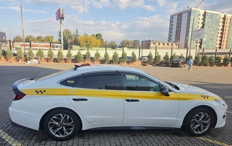 Hyundai Sonata VIII, 2021 год, 1 300 000 рублей, 2 фотография