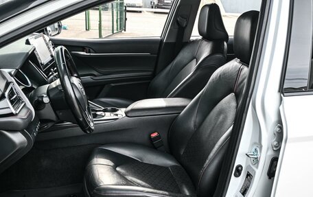 Toyota Camry, 2021 год, 2 969 000 рублей, 10 фотография