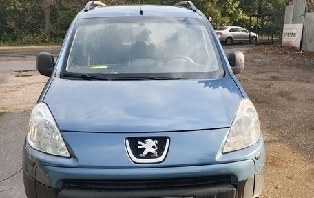Peugeot Partner II рестайлинг 2, 2010 год, 690 000 рублей, 1 фотография