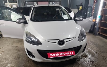 Mazda 2 III, 2014 год, 850 000 рублей, 16 фотография