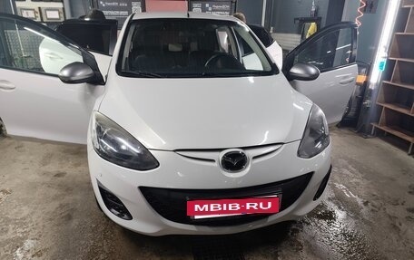 Mazda 2 III, 2014 год, 850 000 рублей, 15 фотография