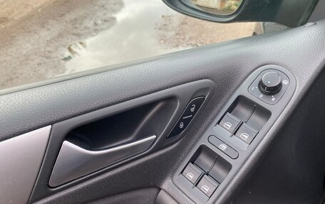 Volkswagen Golf VI, 2011 год, 850 000 рублей, 27 фотография