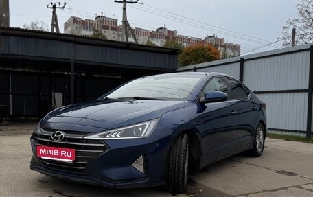 Hyundai Elantra VI рестайлинг, 2018 год, 1 220 000 рублей, 8 фотография
