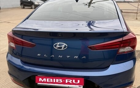 Hyundai Elantra VI рестайлинг, 2018 год, 1 220 000 рублей, 10 фотография