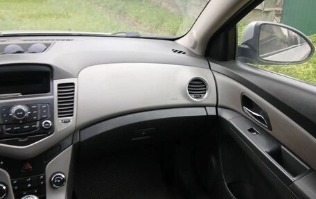 Chevrolet Cruze II, 2009 год, 425 000 рублей, 6 фотография
