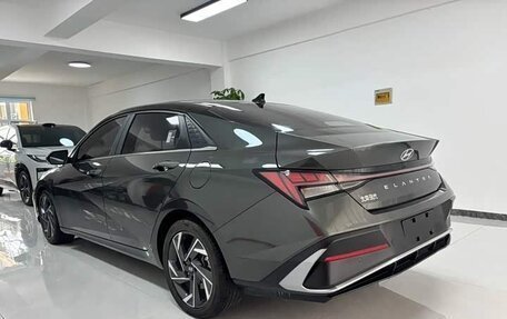 Hyundai Elantra, 2023 год, 1 350 000 рублей, 4 фотография