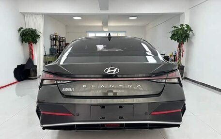 Hyundai Elantra, 2023 год, 1 350 000 рублей, 5 фотография