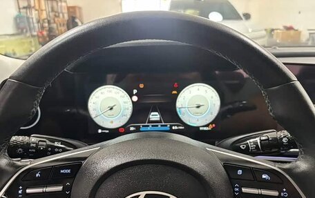 Hyundai Elantra, 2023 год, 1 350 000 рублей, 10 фотография