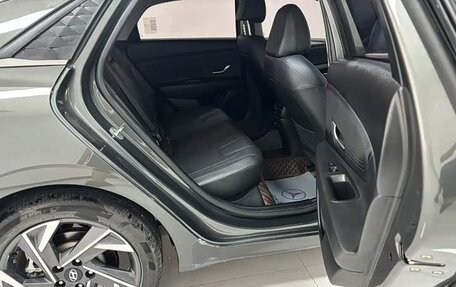 Hyundai Elantra, 2023 год, 1 350 000 рублей, 9 фотография
