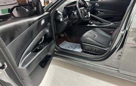 Hyundai Elantra, 2023 год, 1 350 000 рублей, 18 фотография