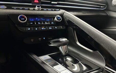 Hyundai Elantra, 2023 год, 1 350 000 рублей, 11 фотография