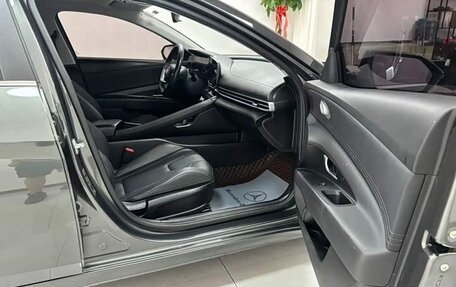 Hyundai Elantra, 2023 год, 1 350 000 рублей, 7 фотография