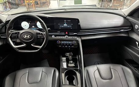 Hyundai Elantra, 2023 год, 1 350 000 рублей, 20 фотография
