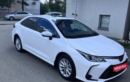 Toyota Corolla, 2022 год, 2 045 000 рублей, 3 фотография