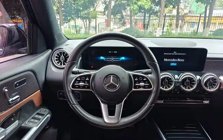 Mercedes-Benz GLB, 2023 год, 2 490 222 рублей, 11 фотография