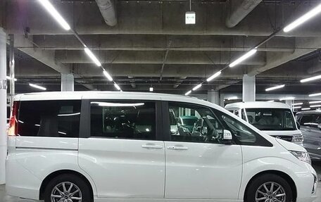 Honda Stepwgn IV, 2017 год, 1 350 002 рублей, 8 фотография