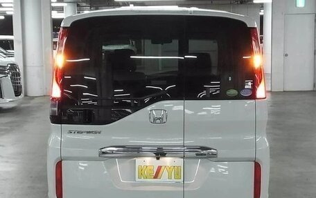 Honda Stepwgn IV, 2017 год, 1 350 002 рублей, 11 фотография