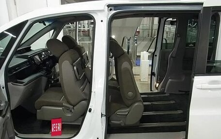 Honda Stepwgn IV, 2017 год, 1 350 002 рублей, 19 фотография