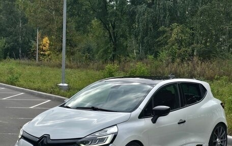 Renault Clio RS IV, 2018 год, 1 850 000 рублей, 1 фотография