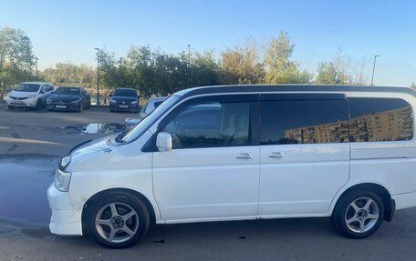 Honda Stepwgn II рестайлинг, 2001 год, 600 000 рублей, 3 фотография