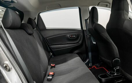 Toyota Vitz, 2019 год, 1 000 000 рублей, 8 фотография