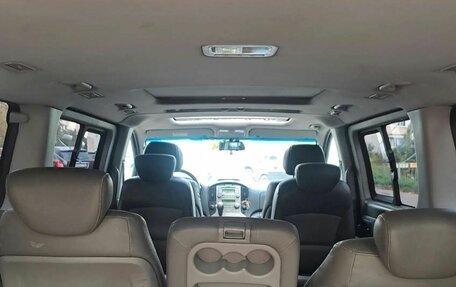 Hyundai Grand Starex Grand Starex I рестайлинг 2, 2011 год, 1 300 000 рублей, 8 фотография