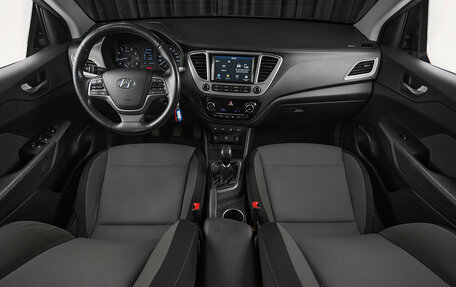Hyundai Solaris II рестайлинг, 2019 год, 1 180 000 рублей, 11 фотография