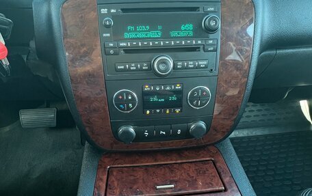 Chevrolet Tahoe III, 2013 год, 2 200 000 рублей, 15 фотография
