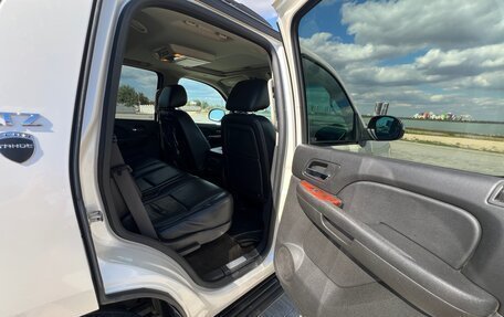 Chevrolet Tahoe III, 2013 год, 2 200 000 рублей, 23 фотография