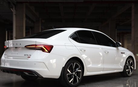 Skoda Octavia IV, 2022 год, 1 720 000 рублей, 5 фотография