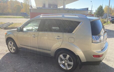 Mitsubishi Outlander III рестайлинг 3, 2008 год, 950 000 рублей, 3 фотография