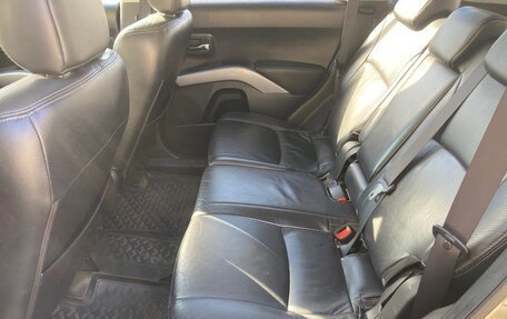 Mitsubishi Outlander III рестайлинг 3, 2008 год, 950 000 рублей, 9 фотография