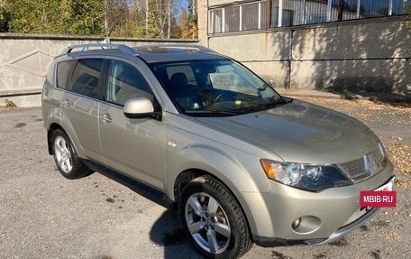 Mitsubishi Outlander III рестайлинг 3, 2008 год, 950 000 рублей, 7 фотография