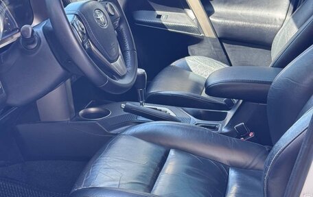 Toyota RAV4, 2013 год, 1 950 000 рублей, 10 фотография