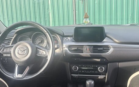 Mazda 6, 2017 год, 2 400 000 рублей, 3 фотография