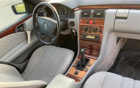 Mercedes-Benz E-Класс, 1997 год, 370 000 рублей, 30 фотография