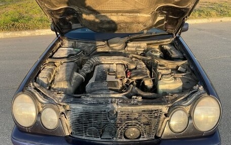 Mercedes-Benz E-Класс, 1997 год, 370 000 рублей, 33 фотография