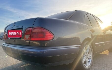 Mercedes-Benz E-Класс, 1997 год, 370 000 рублей, 38 фотография