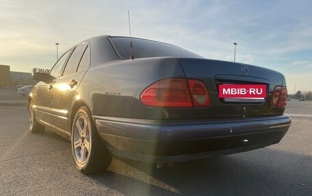 Mercedes-Benz E-Класс, 1997 год, 370 000 рублей, 36 фотография