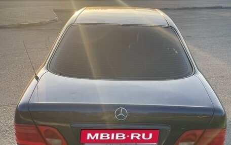 Mercedes-Benz E-Класс, 1997 год, 370 000 рублей, 37 фотография