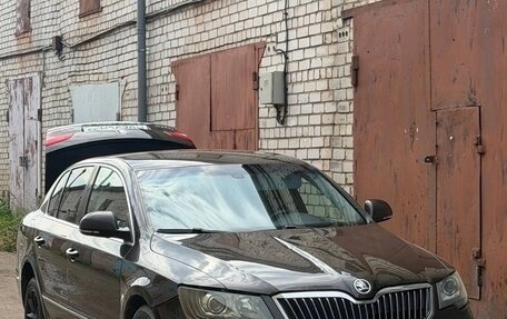 Skoda Superb III рестайлинг, 2014 год, 700 000 рублей, 2 фотография