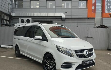 Mercedes-Benz V-Класс, 2021 год, 4 200 000 рублей, 3 фотография