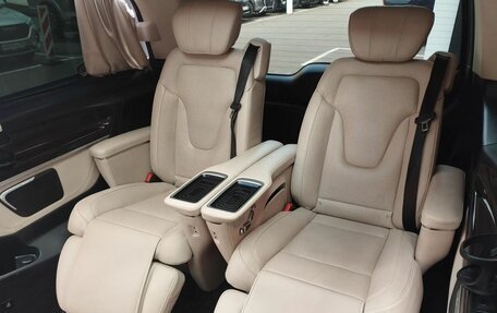 Mercedes-Benz V-Класс, 2021 год, 4 200 000 рублей, 12 фотография