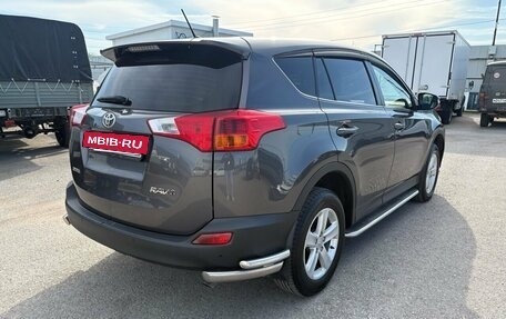 Toyota RAV4, 2013 год, 1 975 000 рублей, 2 фотография