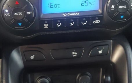 Hyundai ix35 I рестайлинг, 2013 год, 850 000 рублей, 10 фотография