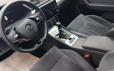 Skoda Superb III рестайлинг, 2021 год, 2 300 000 рублей, 4 фотография